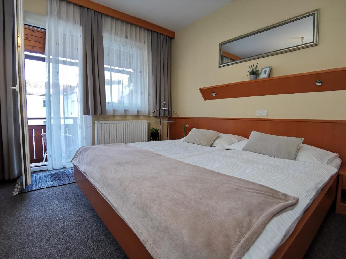 פלדבאך Hotel & Wirtshaus Hoedl-Kaplan מראה חיצוני תמונה
